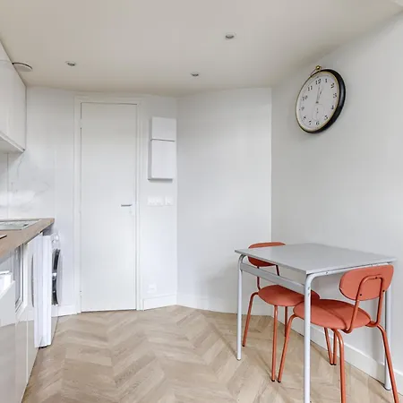 Loft De Charme An Coeur Des Batignolles *