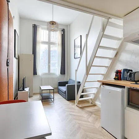 Loft De Charme An Coeur Des Batignolles