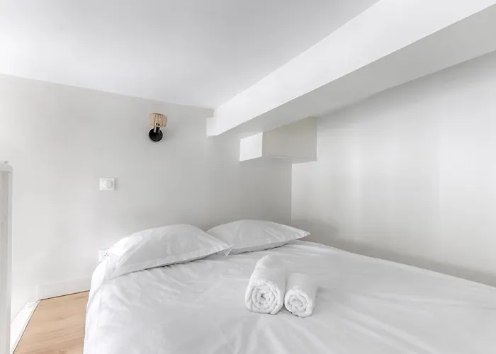 Loft De Charme An Coeur Des Batignolles Apartment Paris