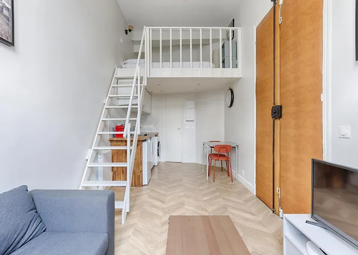 Loft De Charme An Coeur Des Batignolles *