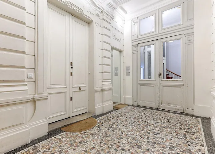 Apartment Loft De Charme An Coeur Des Batignolles Paris