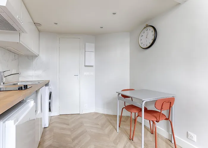 Loft De Charme An Coeur Des Batignolles *